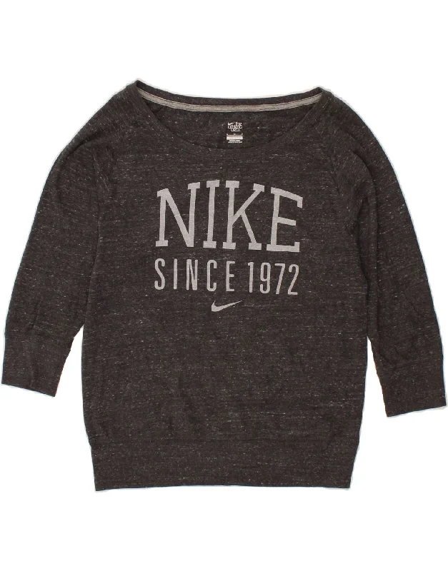 New Deals NIKE Womens Graphic 3/4 Sleeve Sweatshirt Jumper UK 14 Medium Grey Flecked New Deals NIKE Womens Graphic 3/4 Sleeve Sweatshirt Jumper UK 14 Medium Grey Flecked