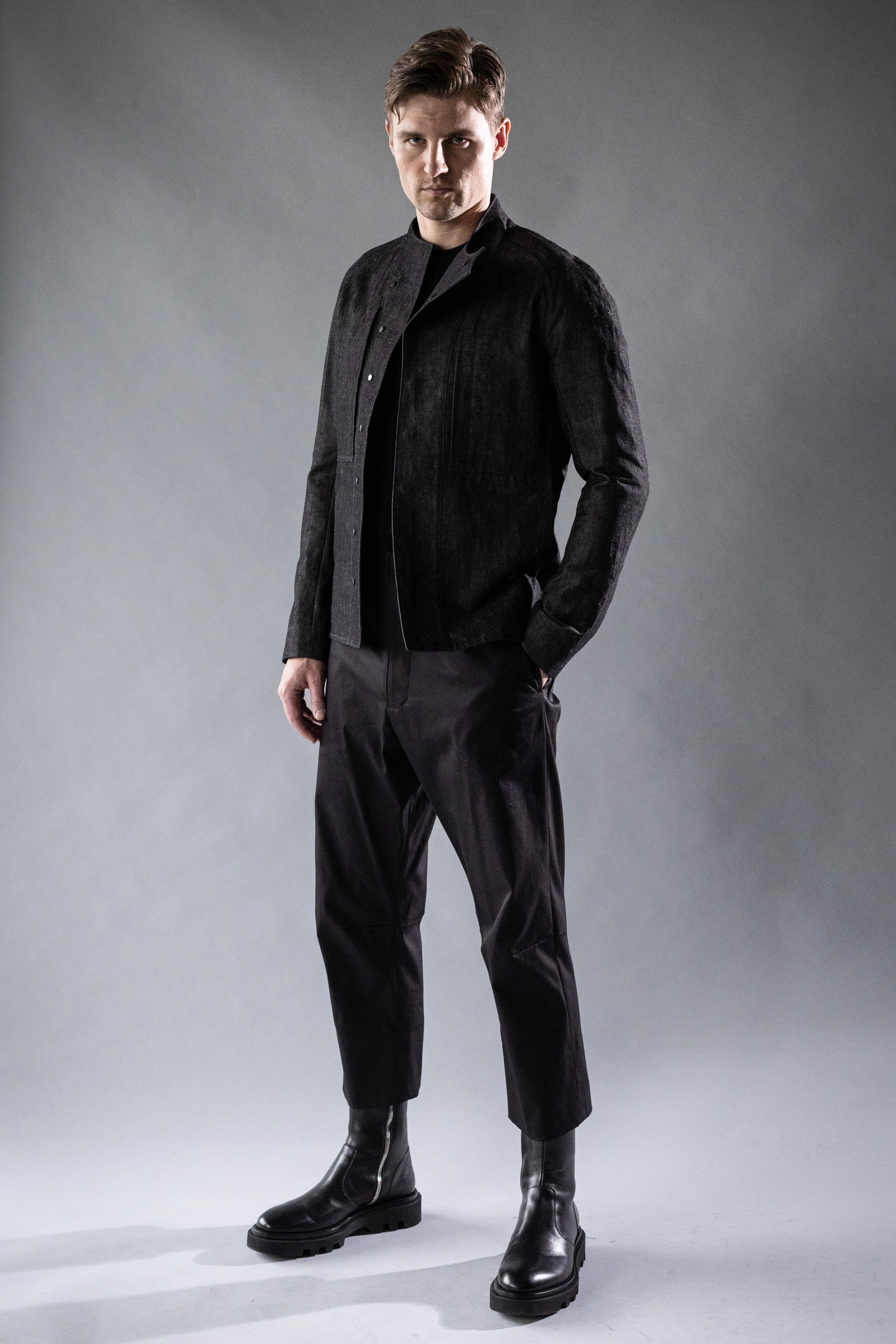 Weekend Special Static Black Japanese Linen Cotton Chambray AERA OVERSHIRT