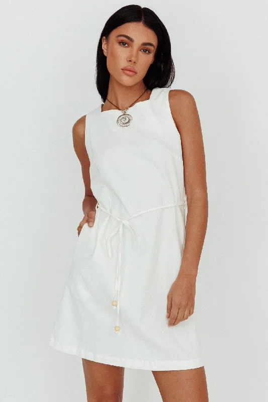 YEAR-End Sale Tirzah Side Pocket Shift Dress White