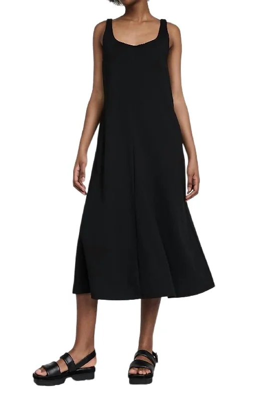 Closeout Sale Sleeveless Trapeze Dress In Black