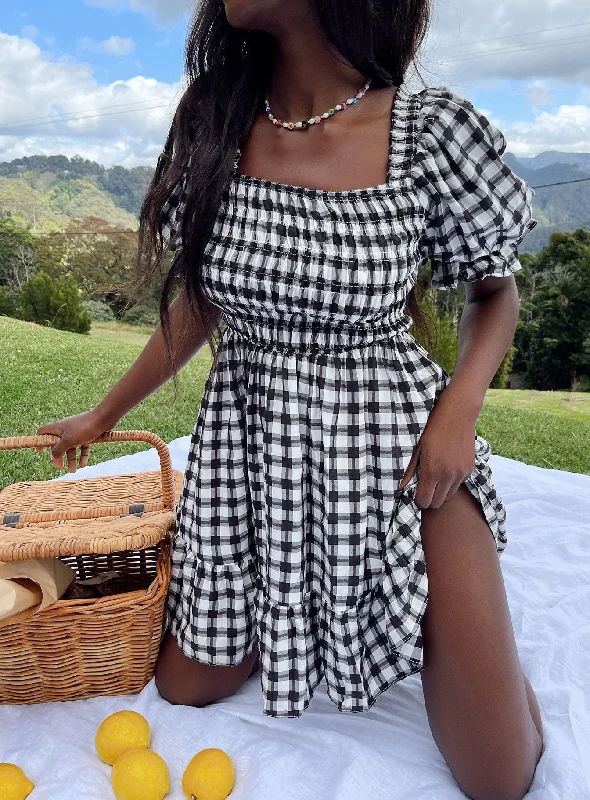 Limited Time Offer Adelio Mini Dress Black / White