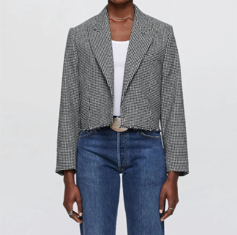 Can't Miss Cutoff Boyfriend Blazer In Black/white