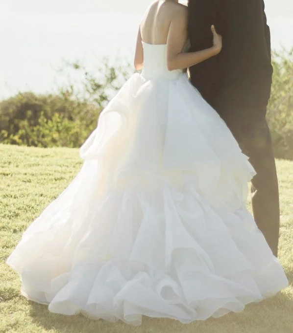 Final Sale Vera Wang Katherine
